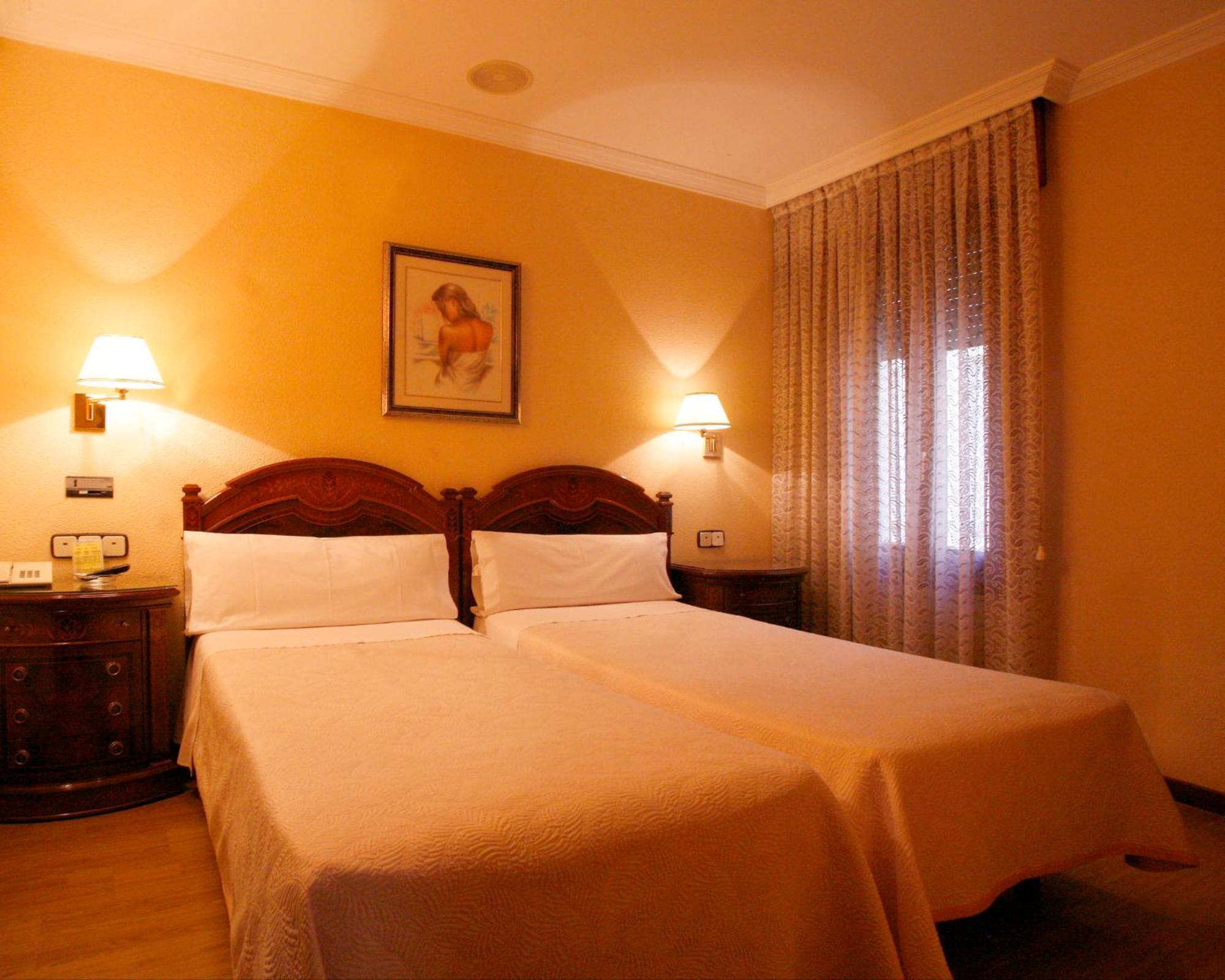 Hostal Victoria III Μαδρίτη Εξωτερικό φωτογραφία