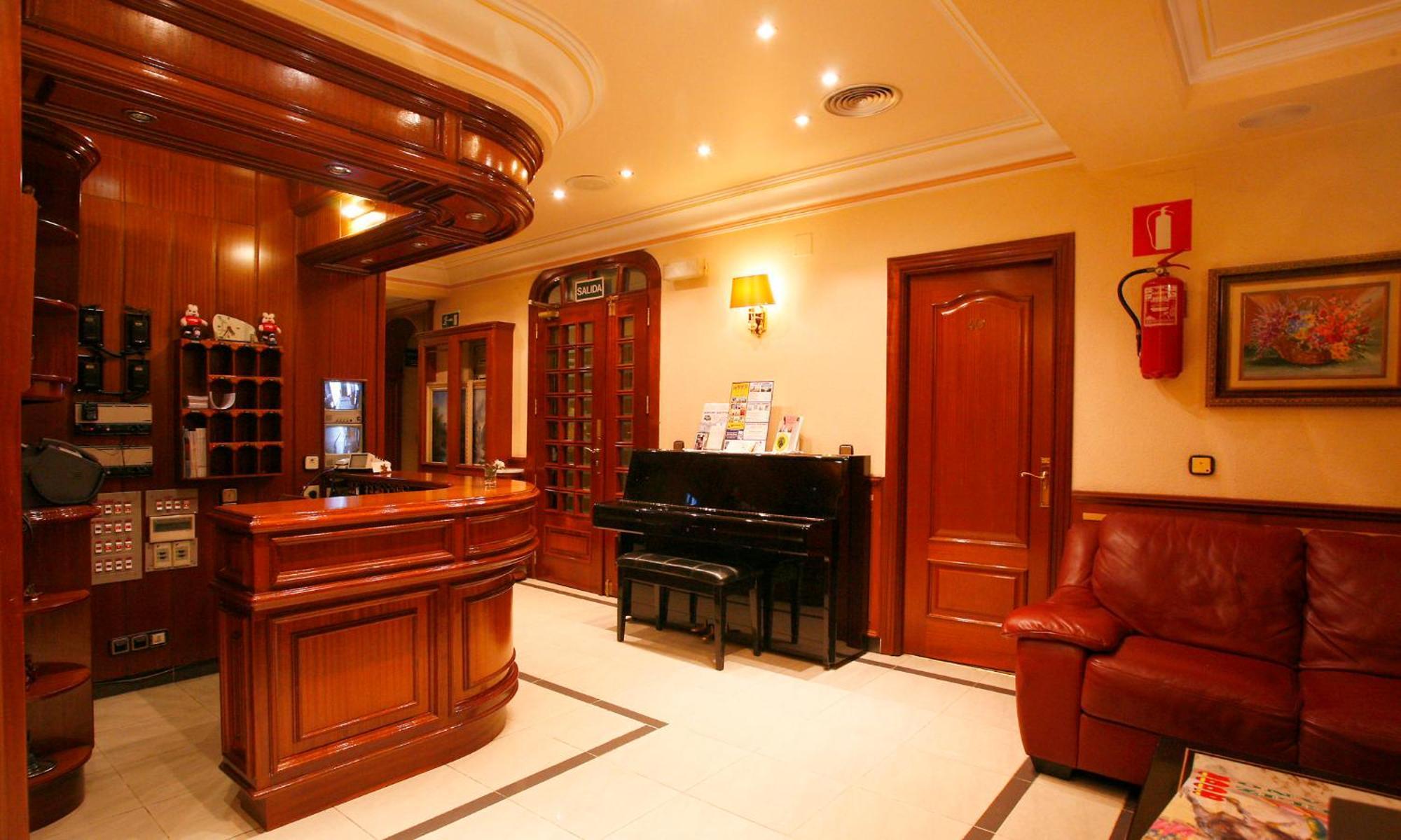 Hostal Victoria III Μαδρίτη Εξωτερικό φωτογραφία