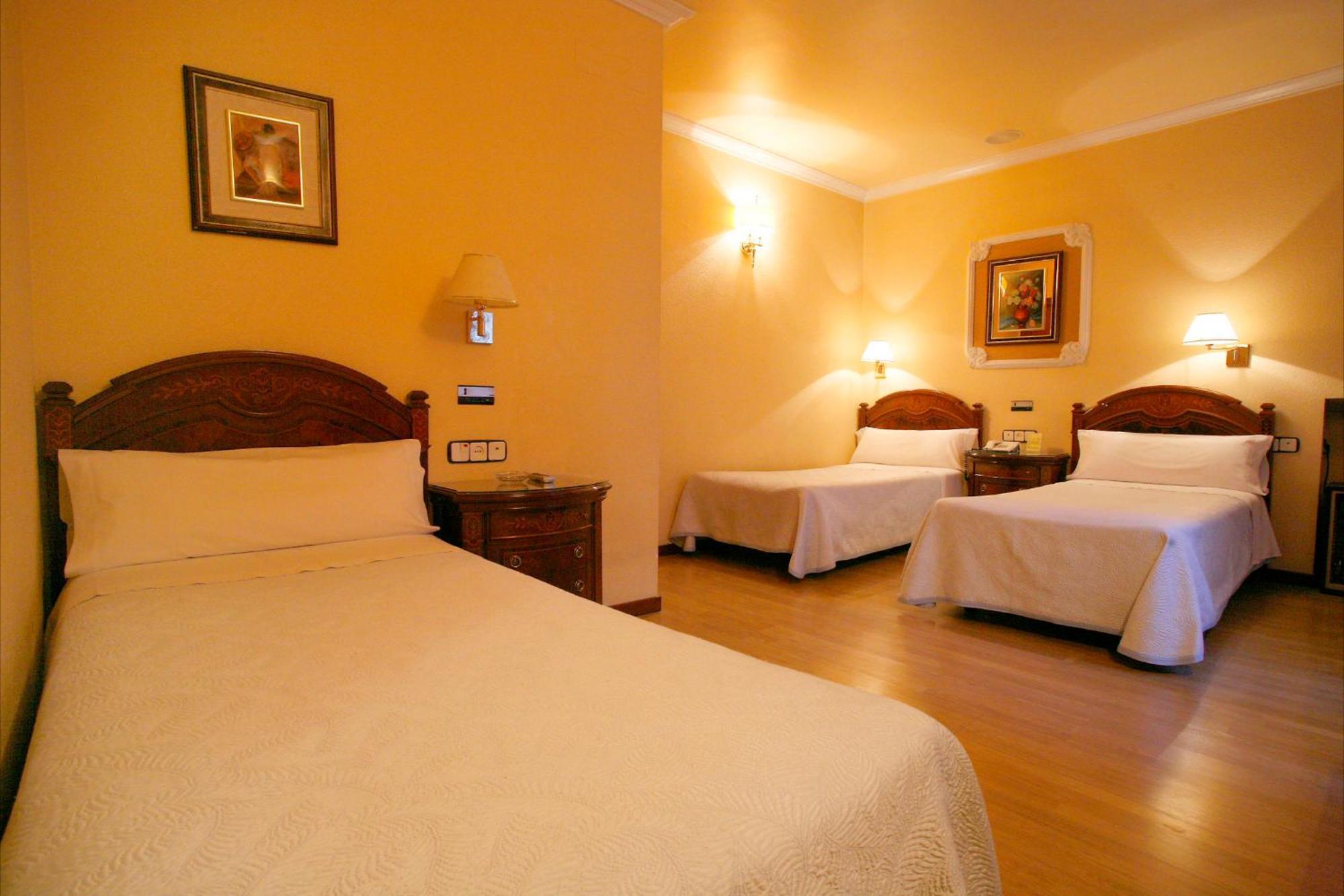 Hostal Victoria III Μαδρίτη Εξωτερικό φωτογραφία